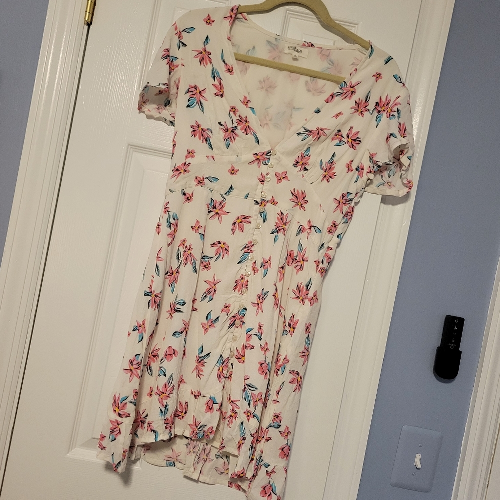 Rahi Floral Dress - Picture 2 of 5
